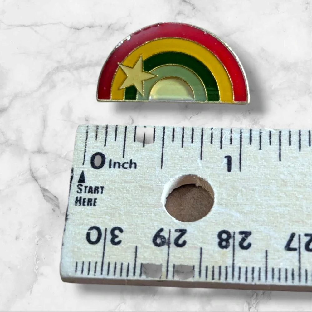 Rainbow With Star Vintage Enamel Cloisonné Hat Lapel Pin - Picture 2 of 3